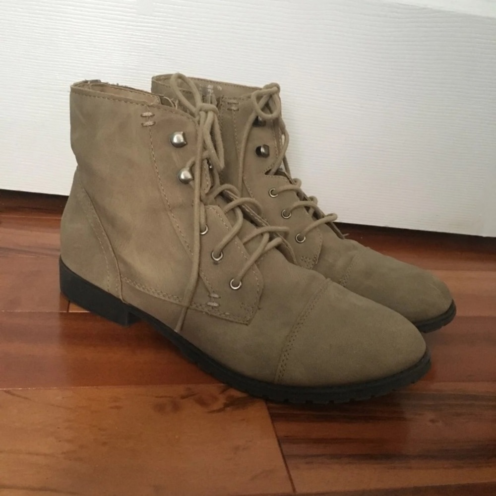 Madden Girl Ranger Boots size 9.5